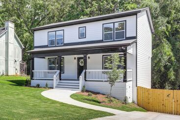 Modern Decatur Gem W/ Deck, 10 Mi To Atlanta