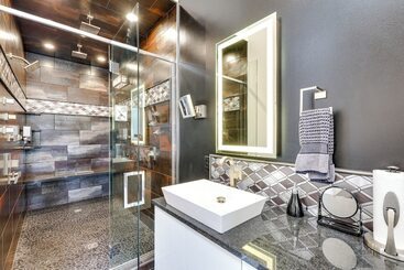 Motorcycle Themed Home In Spearfish W/ Hot Tub!