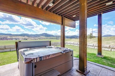 Motorcycle Themed Home In Spearfish W/ Hot Tub!