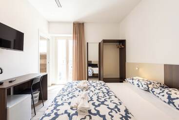 پانسیون La Perla Del Mare Rooms