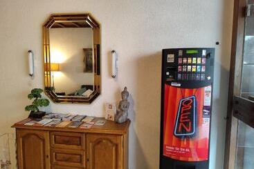 پانسیون Room In Guest Room   2 Room Apartment With Its Own Kitchen And Bathroom