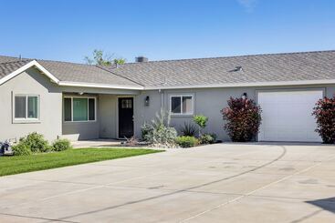 Pet Friendly Hughson Getaway, 9 Mi To Modesto!