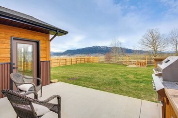 Red Lodge Home W/ Outdoor Kitchen & Fire Table!