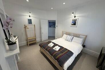 اقامتگاه Centrally Located, Stunning 3bed 2bath, Se1