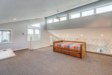 کلبه New Bern Home W/ Water View ~ 6 Mi To Downtown!