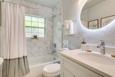 Sarasota Duplex In Gillespie Park: 1 Mi To Dtwn!