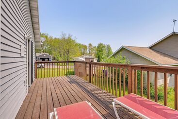 Сельский дом Wausau Home W/ Deck Near Rib Mountain State Park!
