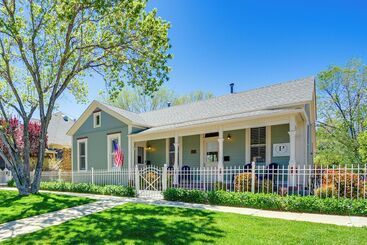 Walk To Courthouse Square: Quiet Home W/ Porch