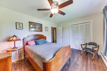 茅舍 Charming Lake Pistakee Home W/ Kayaks & Patio!