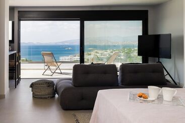 هتل Athens Riviera Suites