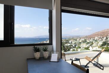 هتل Athens Riviera Suites