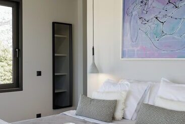 هتل Athens Riviera Suites