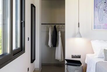 هتل Athens Riviera Suites
