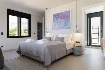 هتل Athens Riviera Suites