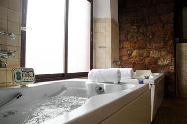 هتل Balneario De Marmolejo