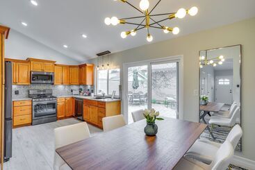 קוטג'' Idyllic Tustin Home W/ Private Patio & Grill