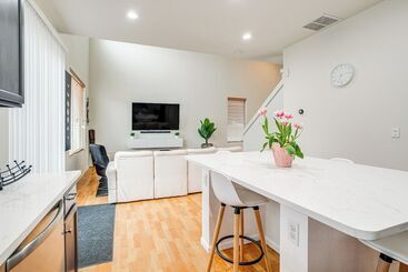 6 Mi To Dia: Denver Home W/ Fenced Yard & Fire Pit