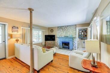 Kingsport  Boone Lake Hideaway  W/ Deck & Views!