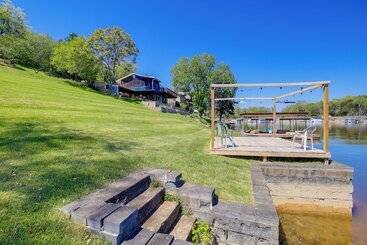 Kingsport  Boone Lake Hideaway  W/ Deck & Views!