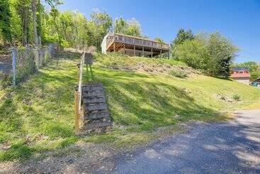 Kingsport  Boone Lake Hideaway  W/ Deck & Views!