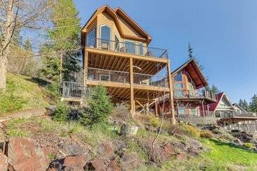 Lakefront Coeur D Alene Home W/ Deck + Shared Dock