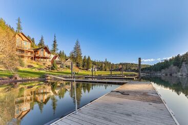 Lakefront Coeur D Alene Home W/ Deck + Shared Dock