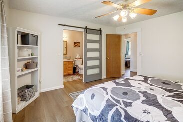 Lovely Terre Haute Home W/ Private Yard & Hot Tub!