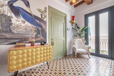 پانسیون Dog Admiral Urban Guest House
