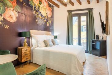 پانسیون Dog Admiral Urban Guest House