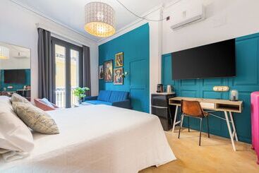 پانسیون Dog Admiral Urban Guest House