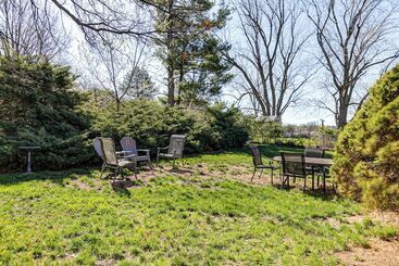 Pet Friendly Lincoln Home: 1 Mi To Gateway Mall