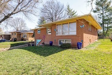 Pet Friendly Lincoln Home: 1 Mi To Gateway Mall