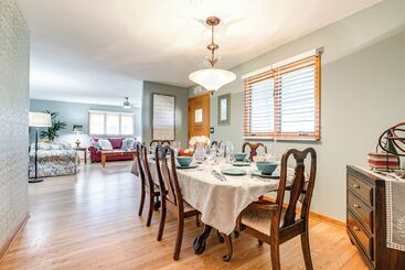Pet Friendly Lincoln Home: 1 Mi To Gateway Mall