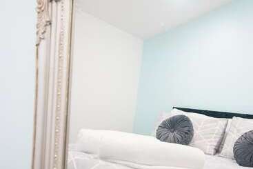 Резиденция 2 Bed Near The O2 Arena & Excel & Free Parking