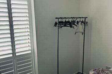 اقامتگاه Immaculate 4 Bed House In Chelmsford