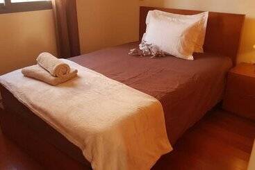 اقامتگاه Remarkable 3 Bed House In Machico