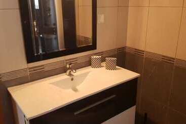 اقامتگاه Remarkable 3 Bed House In Machico