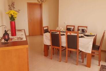 اقامتگاه Remarkable 3 Bed House In Machico