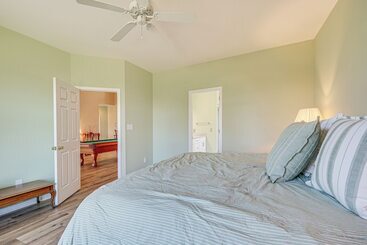 קוטג'' Wilmington Home W/ Sunroom & Private Deck!