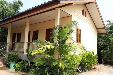 هتل Baan Khun Karat Resort