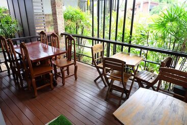 هتل K.s. Place Maechan