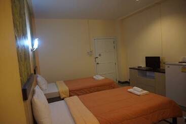 Hotel Lomthong Place