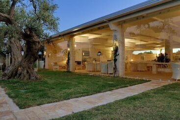 هتل روستایی Masseria Torre Del Diamante