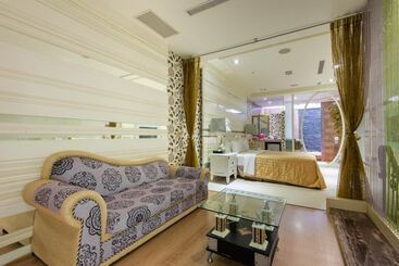 Love Vogue Motel
