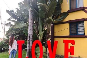 Love Vogue Motel