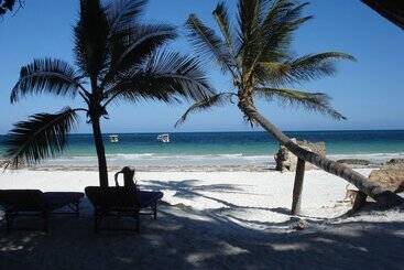پانسیون Coconut Beach Apartments
