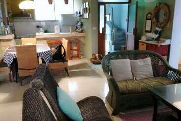 پانسیون Halfway B&b