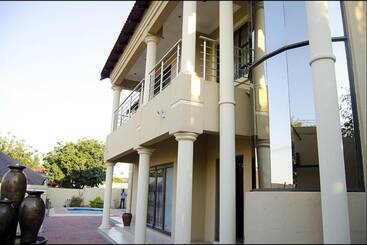 پانسیون Mkhwani Guest House