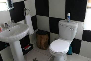 پانسیون Mkhwani Guest House