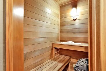 The Spa At Winterset #2282